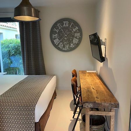 Hotel E Tre Stelle Бонифачо Екстериор снимка